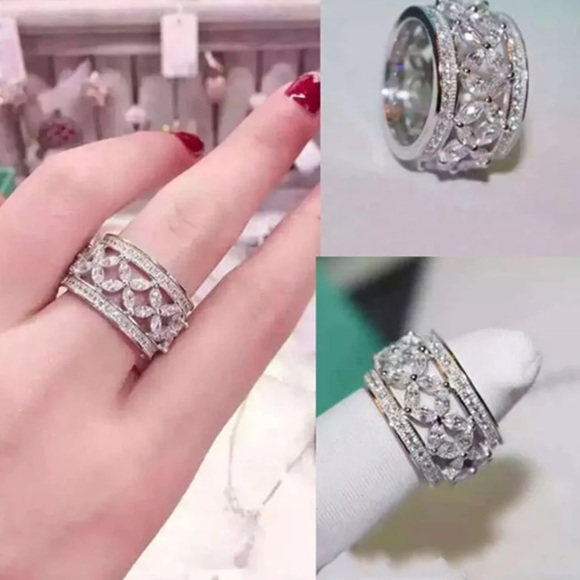 Floral Luxury 360 AAA Cubic Zirconia Diamond Ring Size 10 - Picture 2 of 8